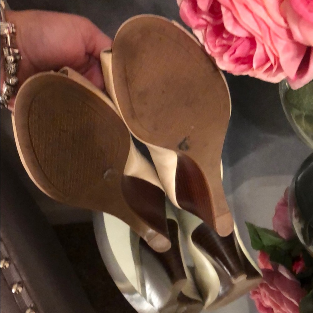 Tory Burch - Picture 5 of 7